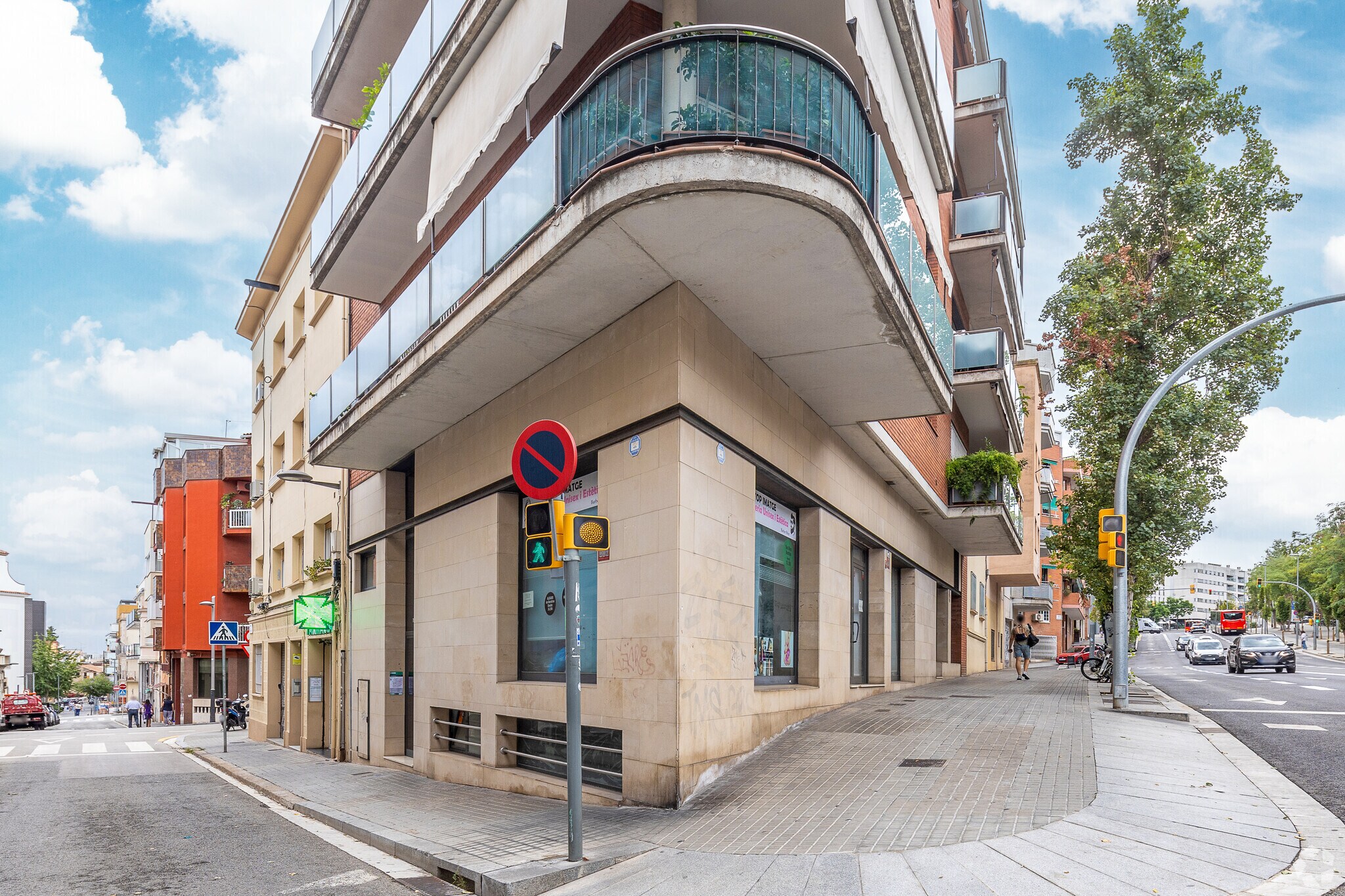Edificio residencial en Barcelona, Barcelona en venta Foto del edificio- Imagen 1 de 9