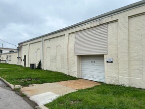 120-136 Iowa Ave, Belleville, IL en venta Foto del edificio- Imagen 2 de 8