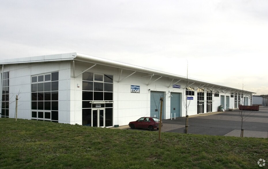 Westfield Rd, Leighton Buzzard en alquiler - Foto del edificio - Imagen 2 de 4