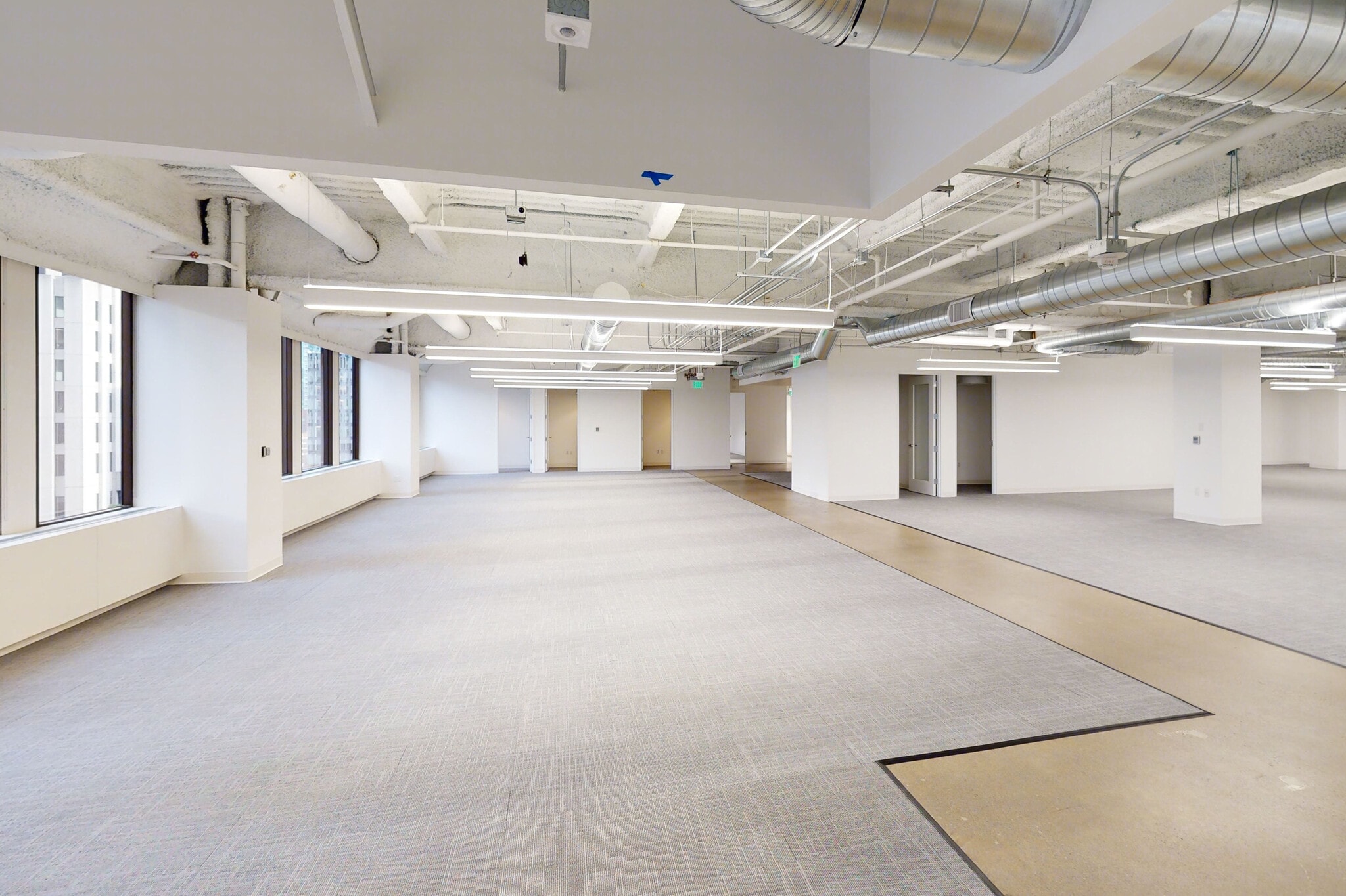 300 Mission St, San Francisco, CA en alquiler Foto del edificio- Imagen 1 de 3