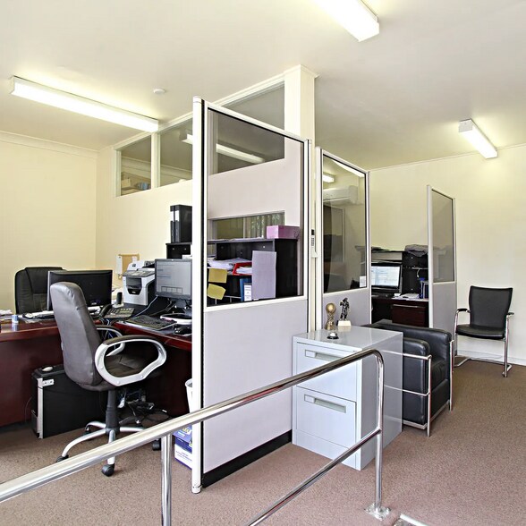 53 Stanley Ave, Mount Waverley en venta - Foto del interior - Imagen 3 de 5