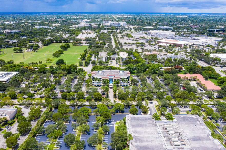 7901 SW 6th Ct, Plantation, FL en alquiler - Foto del edificio - Imagen 3 de 8