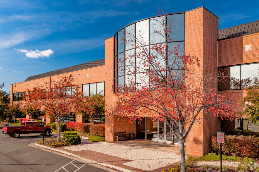 20116 Ashbrook Pl, Ashburn, VA en alquiler - Foto del edificio - Imagen 1 de 24