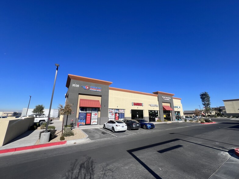 3530 Volunteer Blvd, Henderson, NV en alquiler - Foto del edificio - Imagen 2 de 4