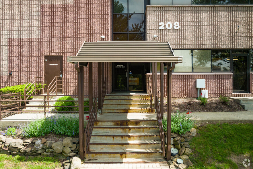 208 Passaic Ave, Fairfield, NJ en alquiler - Foto del edificio - Imagen 2 de 8