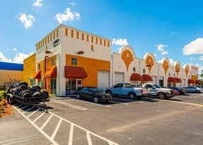 Unit 16 - Tamiami Airport Warehouse For Lease - Inmueble