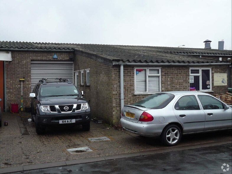 42 Leyton Av, Mildenhall en alquiler - Foto del edificio - Imagen 2 de 2