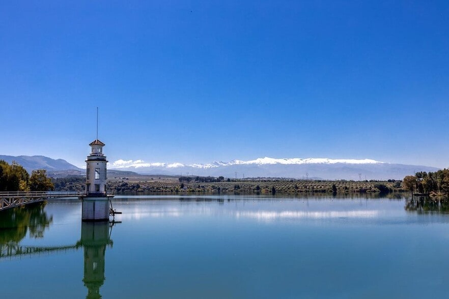 Paseo del Fuego, 12, Albolote, Granada en venta - Foto del edificio - Imagen 2 de 33