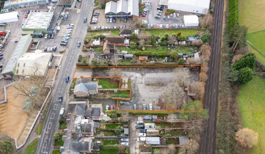 25 London Rd, Pulborough en venta - Vista aérea - Imagen 3 de 4