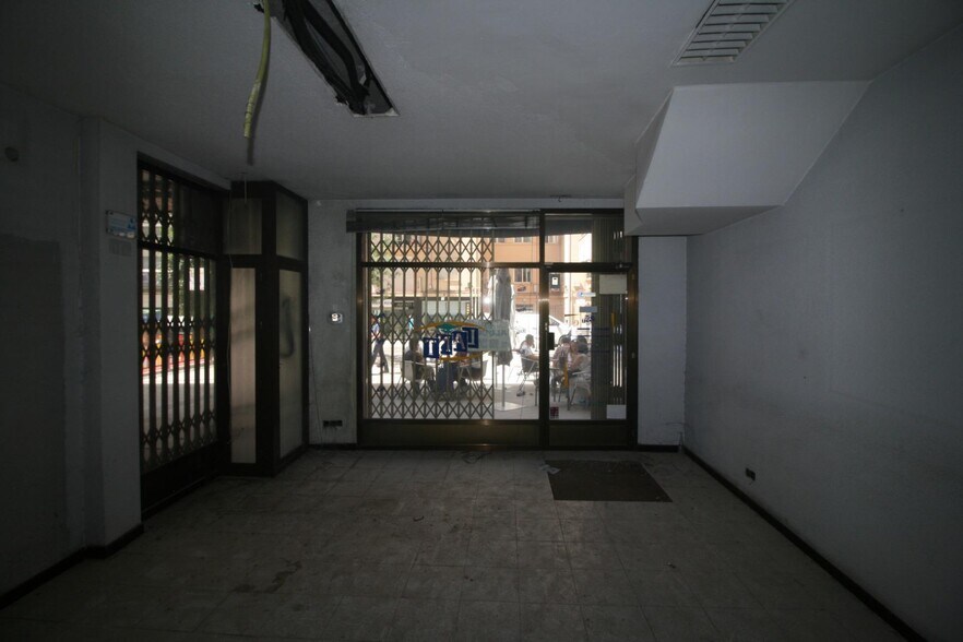 Calle Martínez Campos, 10, Granada, Granada en alquiler - Foto del edificio - Imagen 2 de 15