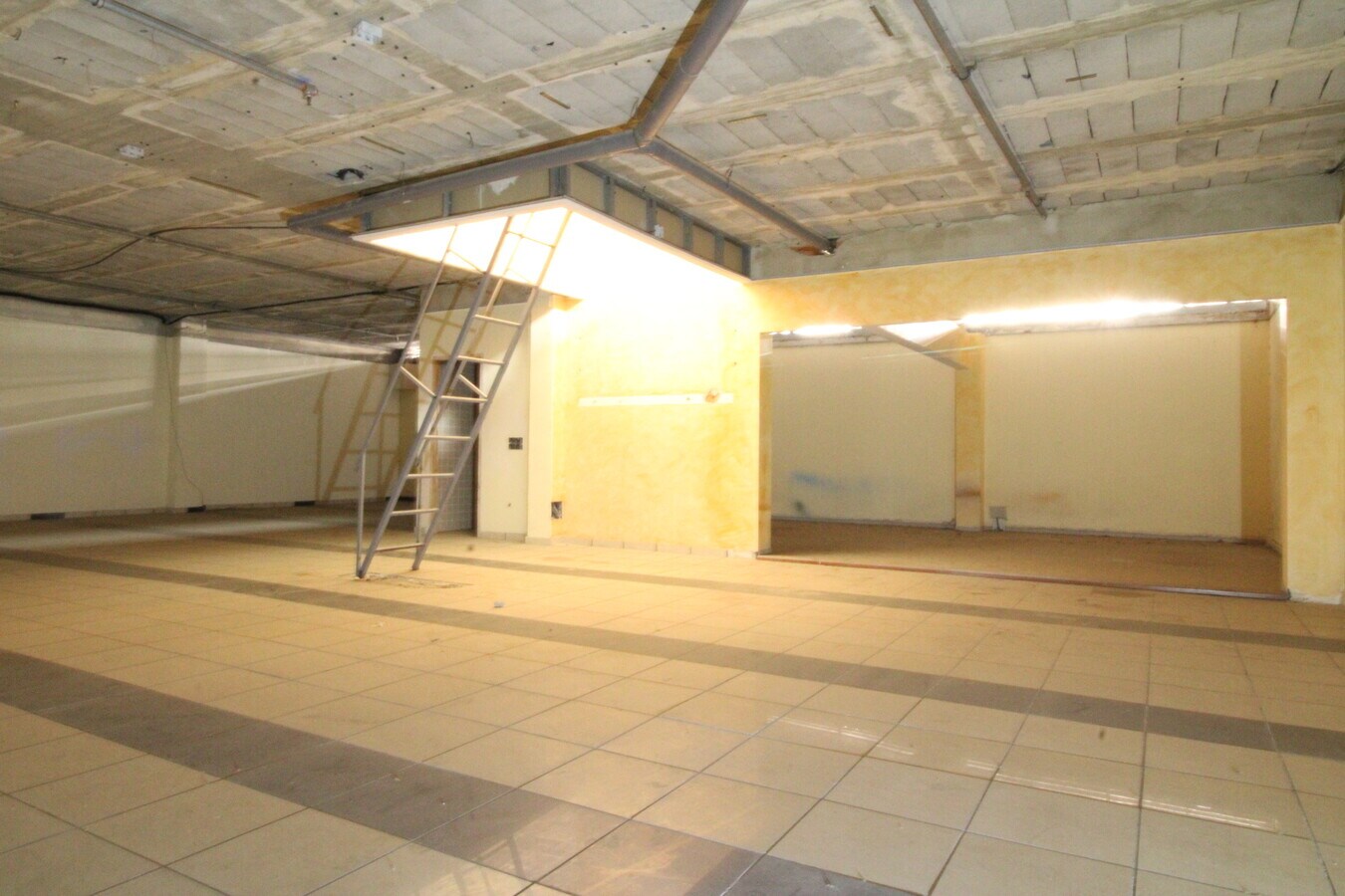 Vilanova i la Geltrú, BAR 08800 - Unidad 01 -  - Plano de la planta - Image 1 of 2