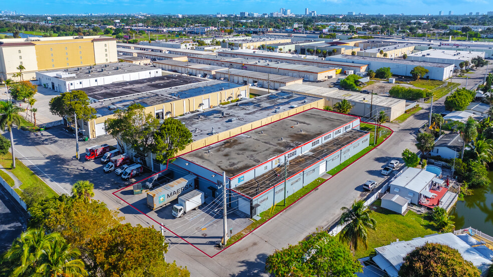 2099 S Park Rd, Hallandale, FL en venta - Foto del edificio - Imagen 3 de 30