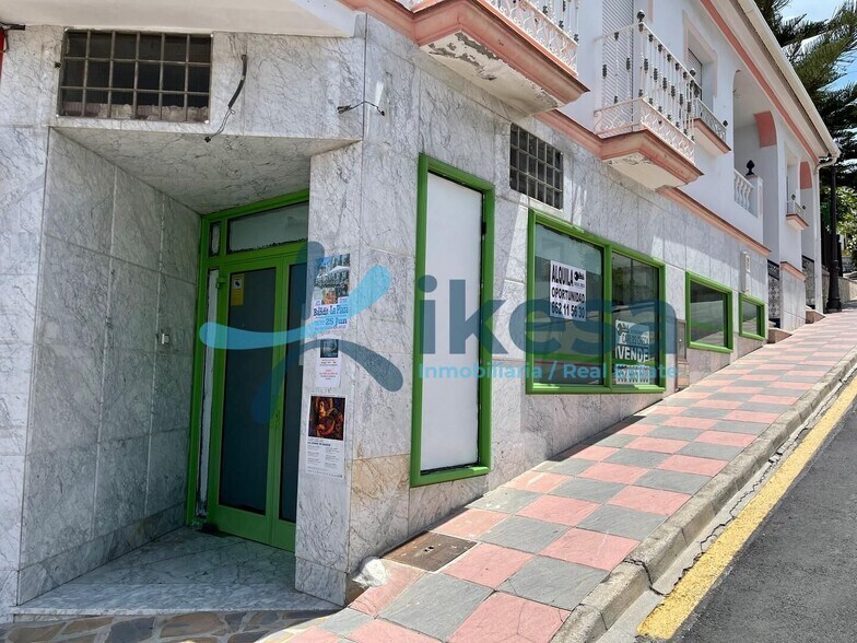 Local en Canillas de Albaida, Málaga en venta - Foto del edificio - Imagen 1 de 3