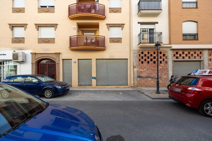 Local en Peligros, Granada en venta - Foto del edificio - Imagen 3 de 22