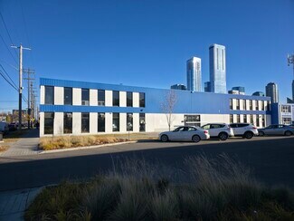 Más detalles de 10576-10593 106th St NW, Edmonton, AB - Flex en venta