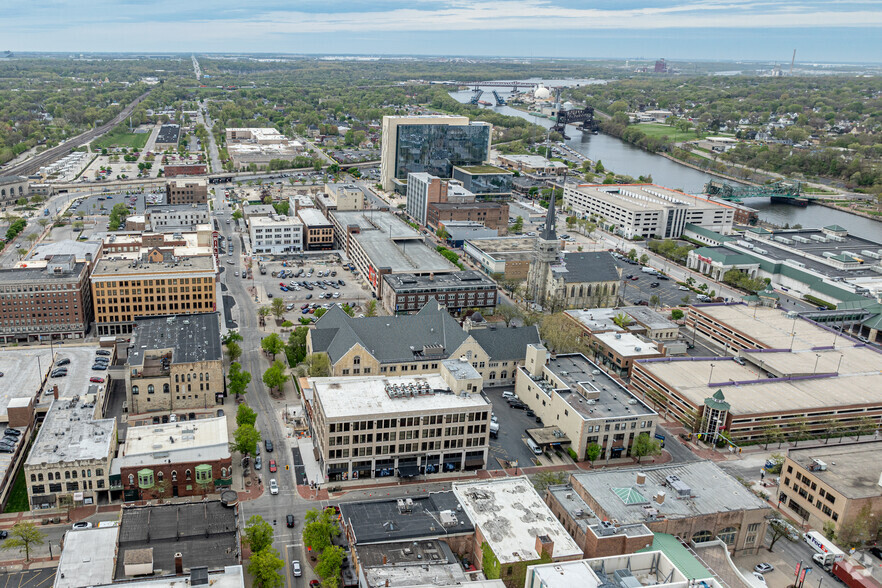 2-24 W Cass St, Joliet, IL en alquiler - Vista aérea - Imagen 3 de 4