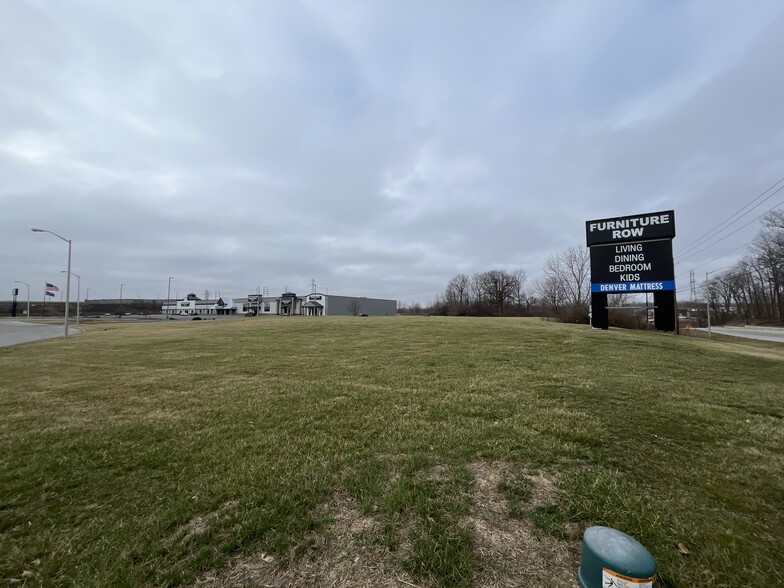 5807 W Creek Blvd, Fort Wayne, IN en venta - Foto del edificio - Imagen 2 de 7