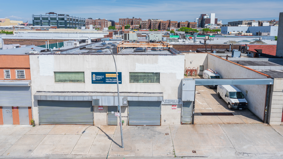 4315 36th St, Long Island City, NY en alquiler - Foto del edificio - Imagen 1 de 9