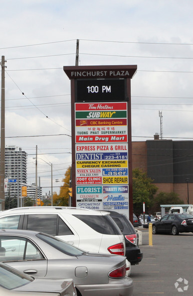 4905-4931 Bathurst St, Toronto, ON en alquiler - Foto del edificio - Imagen 2 de 3