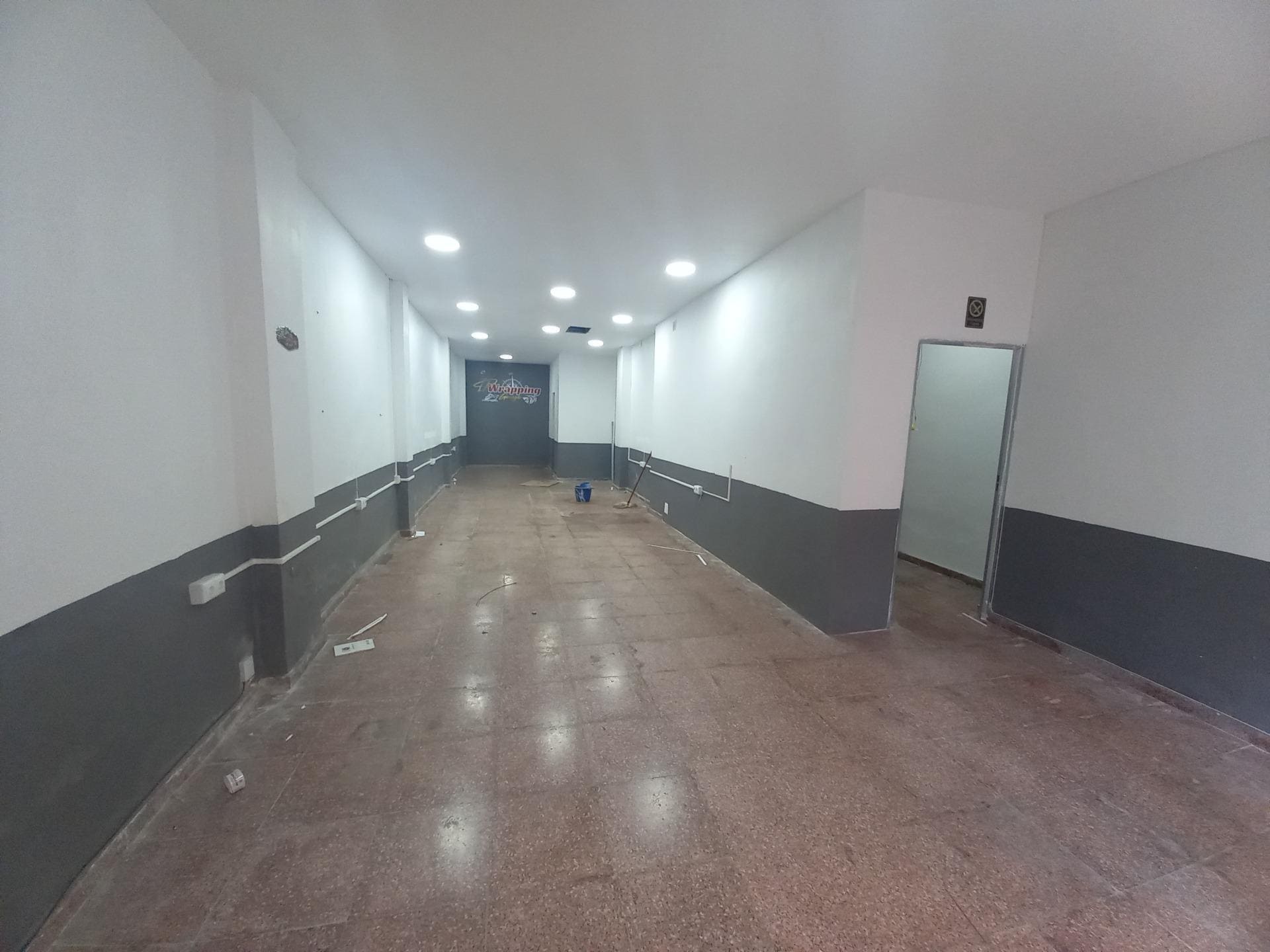 Local en Elche, Alicante en alquiler Foto del interior- Imagen 1 de 15