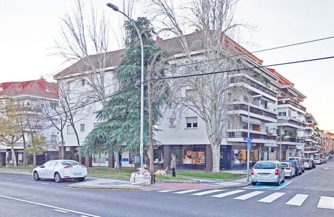 Más detalles de Calle San Isidro, 21, Majadahonda - Local en alquiler