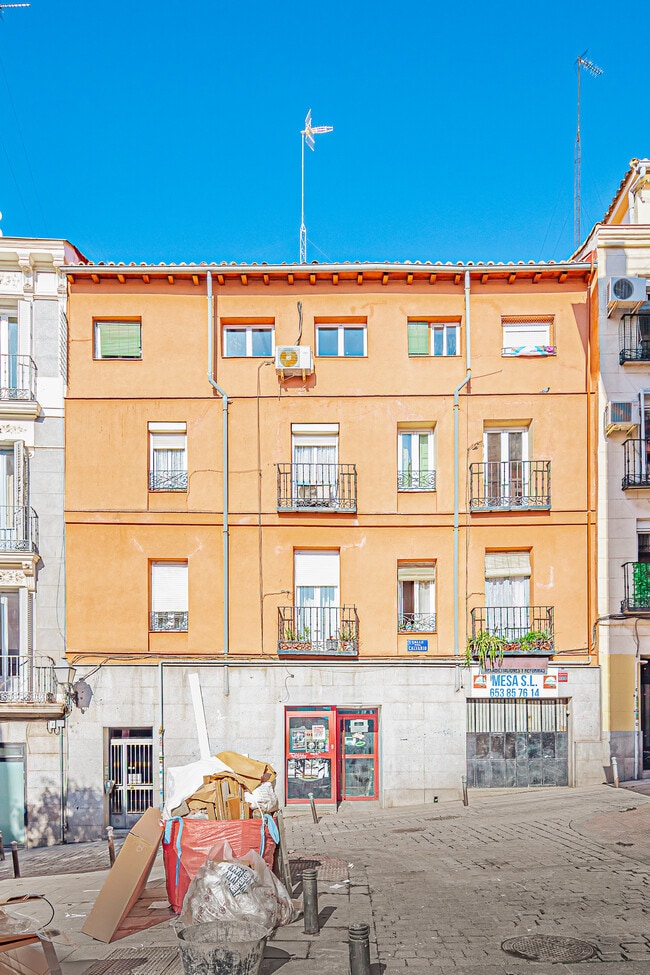Más detalles de Calle del Calvario, Madrid - Local en alquiler