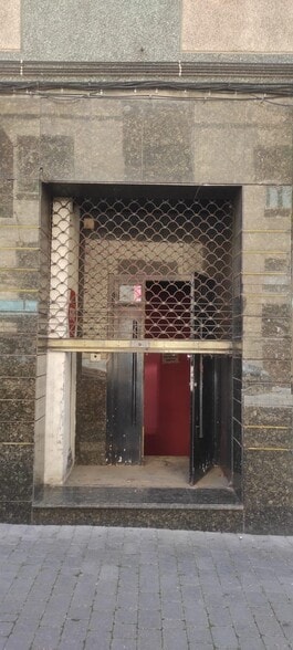 Local en Villablino, León en venta - Foto del edificio - Imagen 2 de 7