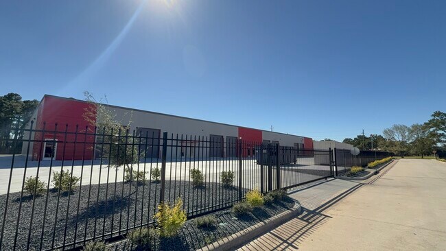 Más detalles de 4333-4334 Kreinhop Rd, Spring, TX - Nave en alquiler