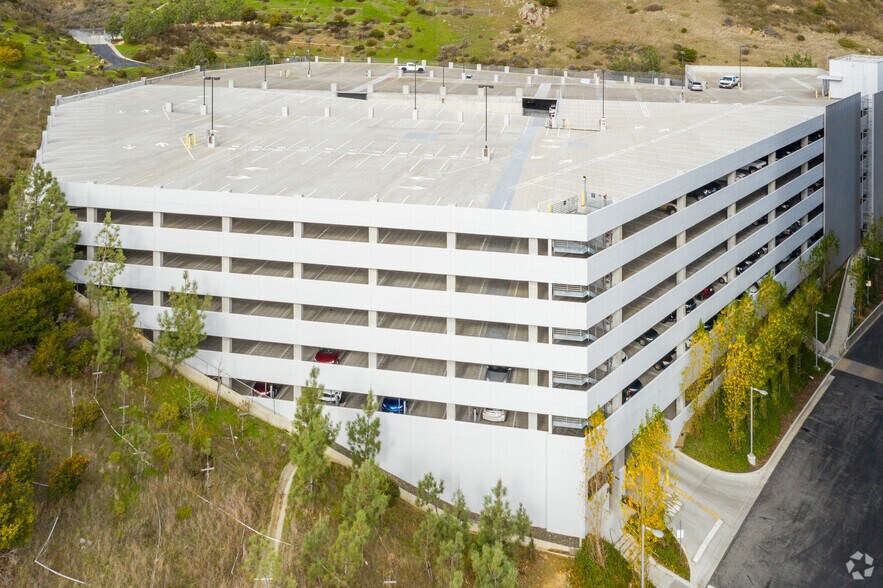 Two Tower Pl, South San Francisco, CA en alquiler - Foto del edificio - Imagen 3 de 3