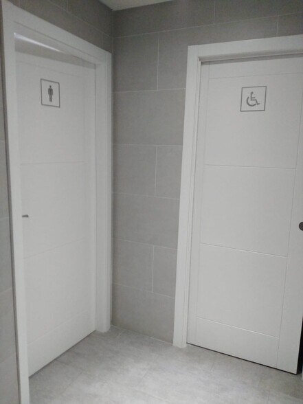 Oficina en Cáceres en alquiler - Foto del edificio - Imagen 3 de 7