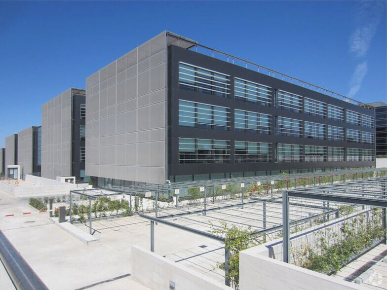 Calle de José Echegaray, 6, Las Rozas de Madrid, Madrid en alquiler - Foto del edificio - Imagen 3 de 7