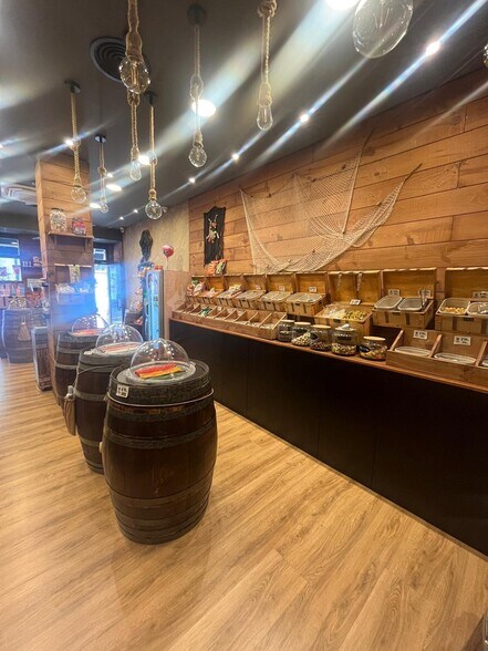 Local en Cáceres en alquiler - Foto del edificio - Imagen 3 de 10