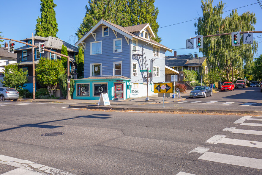 2935 NE Broadway St, Portland, OR en alquiler - Foto del edificio - Imagen 3 de 12