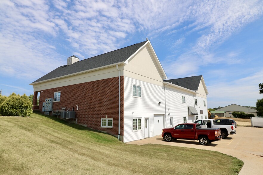 3100 Cedar Crest Rdg, Dubuque, IA en alquiler - Foto del edificio - Imagen 2 de 4