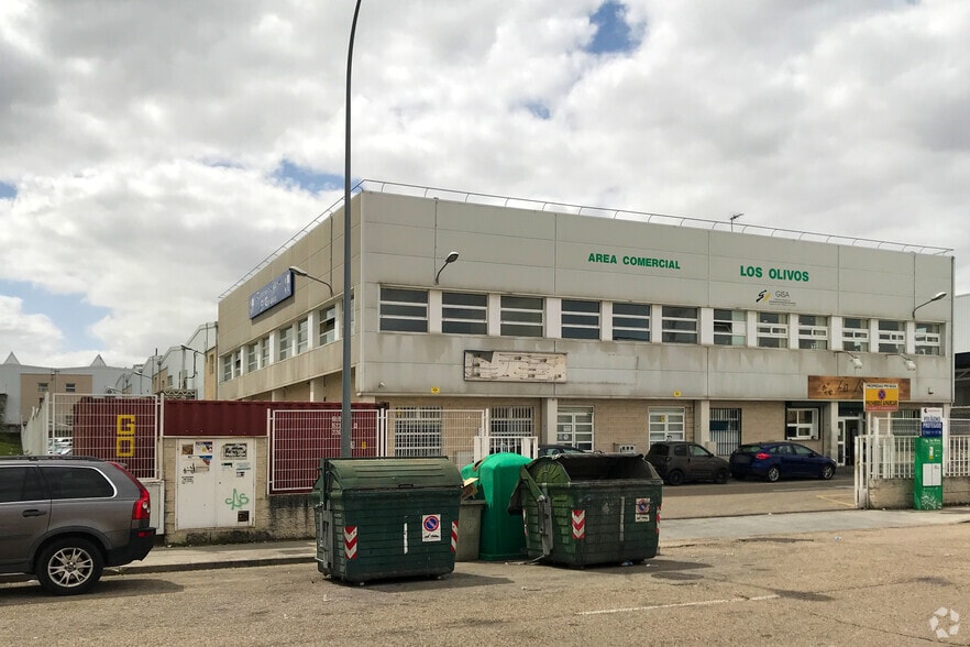 Calle del Empleo, 28, Getafe, Madrid en venta - Foto del edificio - Imagen 3 de 3