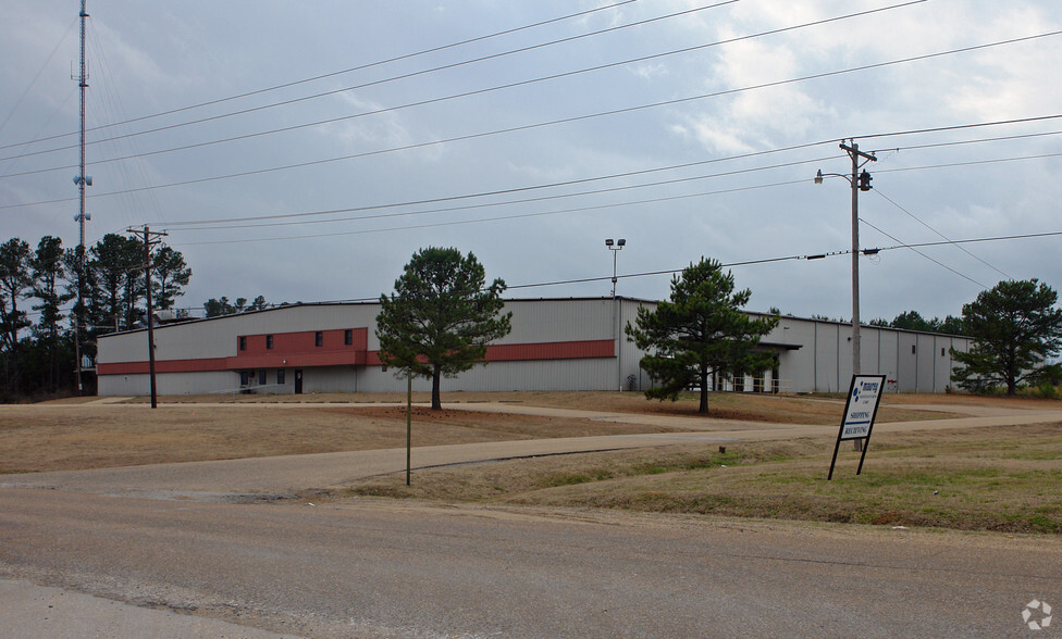 400 E Industrial Park Rd, Holly Springs, MS en alquiler - Foto del edificio - Imagen 1 de 24