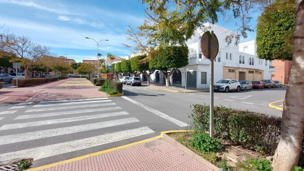 Calle Huelva, 50, El Ejido, Almería en alquiler - Foto del edificio - Imagen 2 de 28
