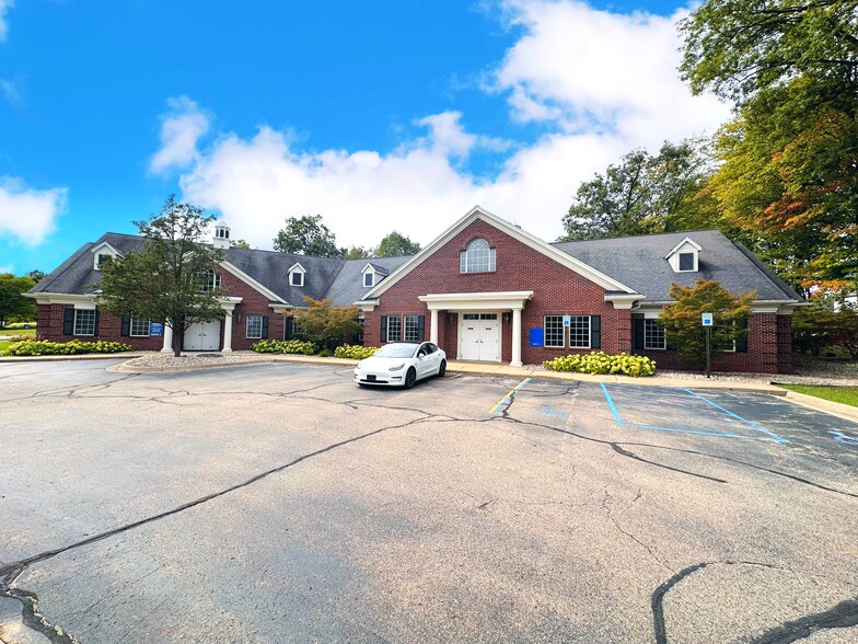 1720 Abbey Rd, East Lansing, MI en venta - Foto del edificio - Imagen 1 de 13