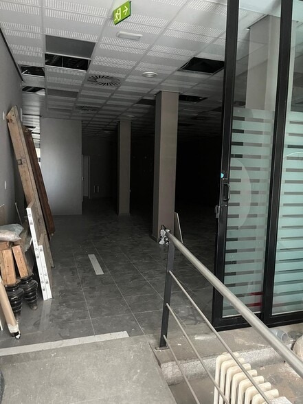 Local en Colmenar Viejo, Madrid en alquiler - Foto del edificio - Imagen 3 de 4