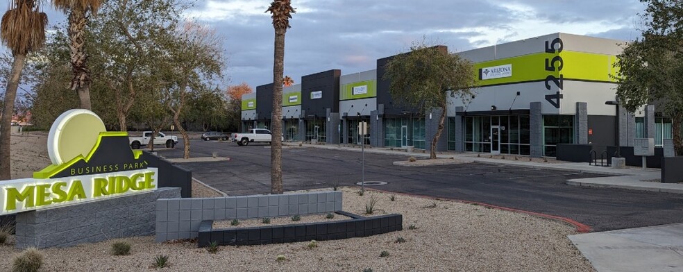 4215 E McDowell Rd, Mesa, AZ en alquiler - Foto del edificio - Imagen 1 de 9