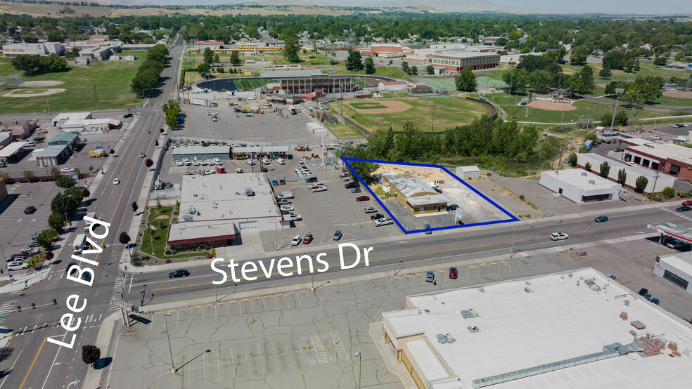 747 Stevens Dr, Richland, WA en venta - Vista aérea - Imagen 2 de 6