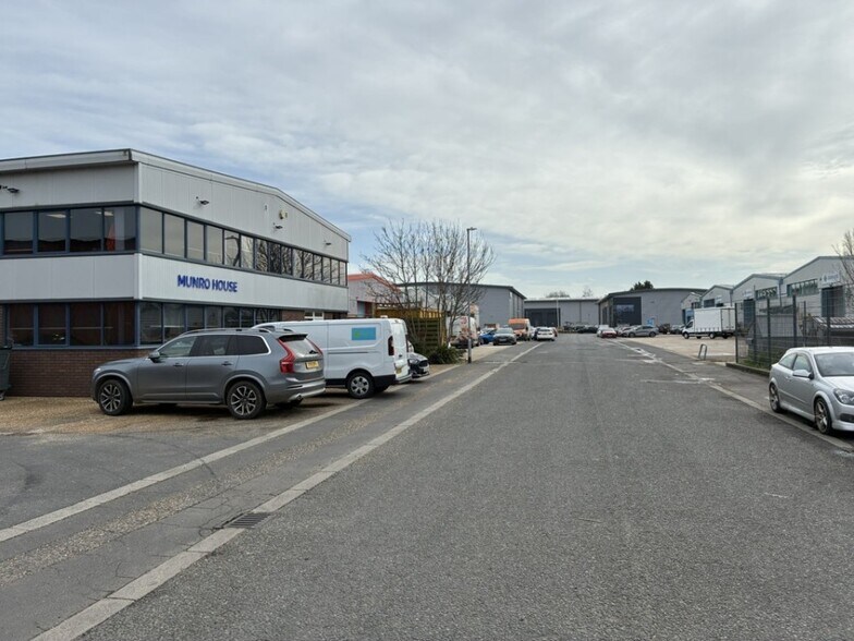 Trafalgar Way, Bar Hill en alquiler - Foto del edificio - Imagen 2 de 2