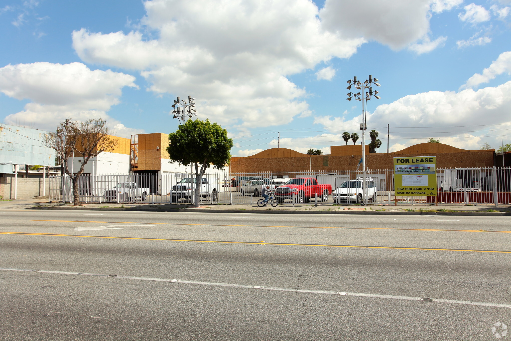 1210 N Long Beach Blvd, Compton, CA en alquiler Foto principal- Imagen 1 de 13