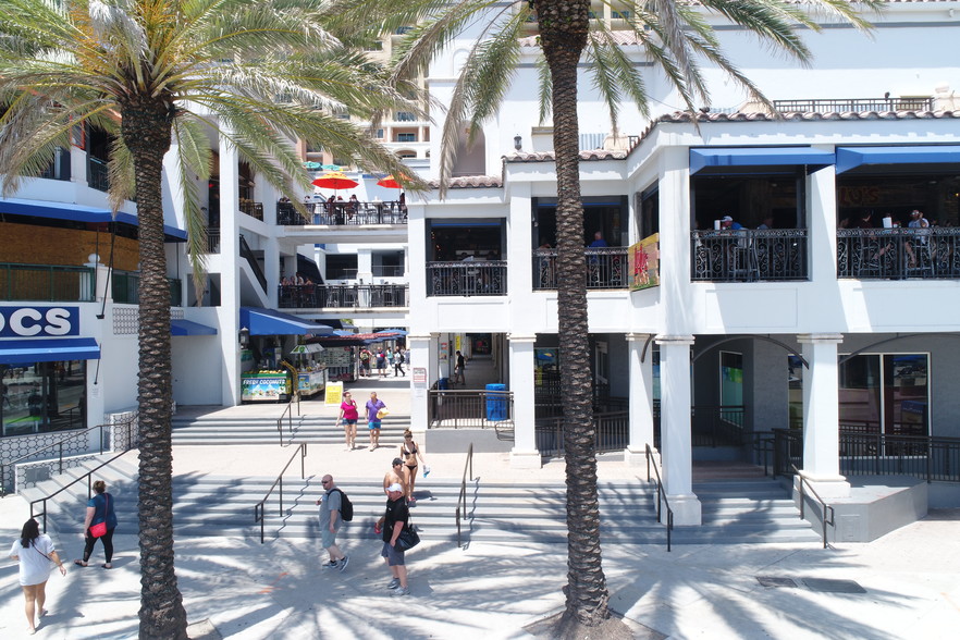 17 S Fort Lauderdale Beach Blvd, Fort Lauderdale, FL en alquiler - Foto del edificio - Imagen 2 de 5