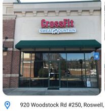 920 Woodstock Rd, Roswell, GA en alquiler Foto del edificio- Imagen 1 de 2