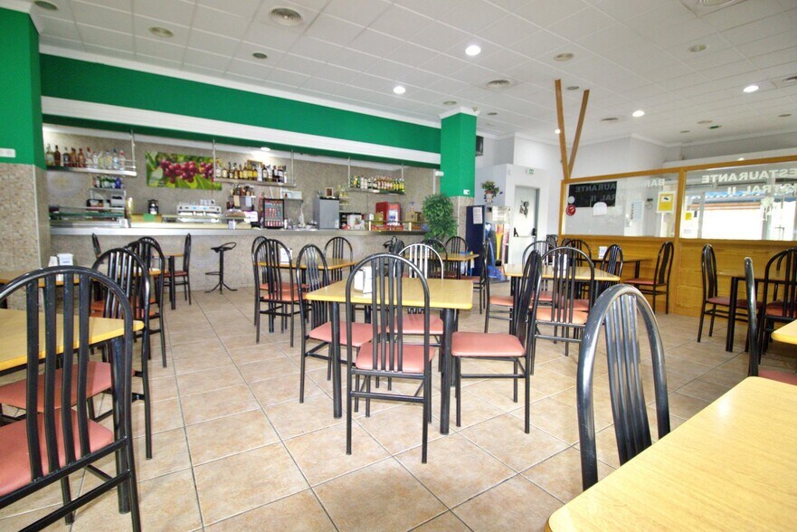 Local en Elche, Alicante en venta - Foto del edificio - Imagen 1 de 42