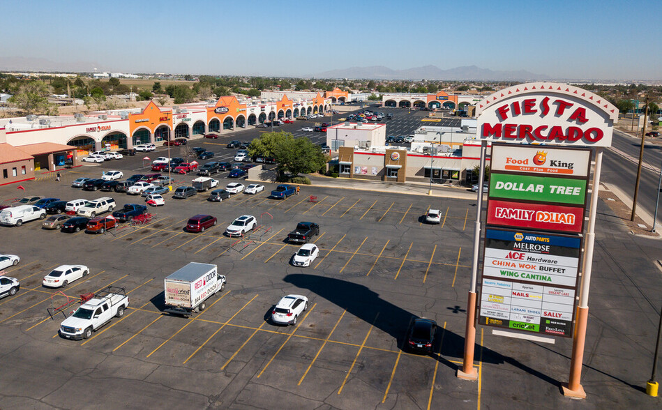 Fiesta Mercado Shopping Center cartera de 6 inmuebles en venta en LoopNet.es - Foto del edificio - Imagen 1 de 19