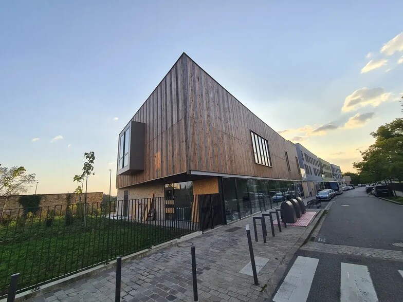 Hotel y hospedaje en Le Chesnay-Rocquencourt en venta - Foto principal - Imagen 1 de 4