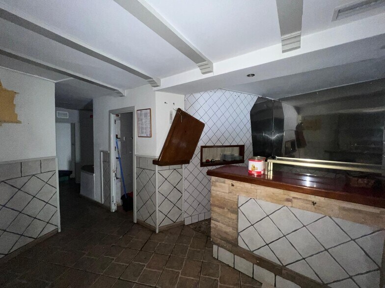 Local en Cáceres, Cáceres en venta - Foto del edificio - Imagen 2 de 12