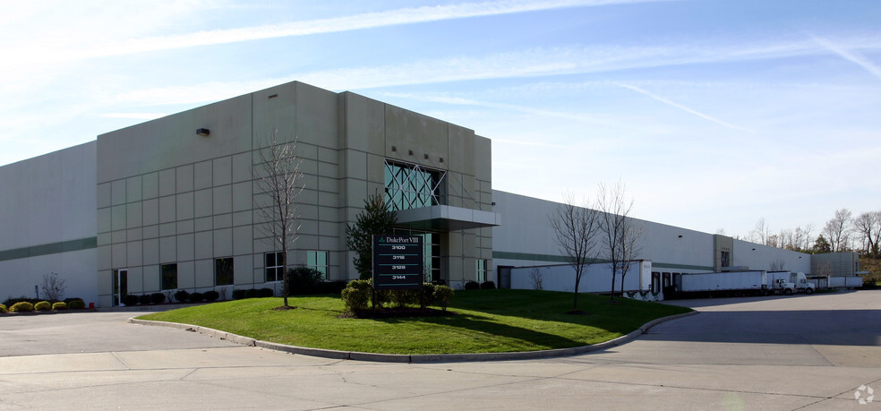 3100-3144 Corporate Exchange Ct, Bridgeton, MO en alquiler - Foto principal - Imagen 2 de 5